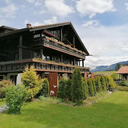 Der Sonnenhof - *