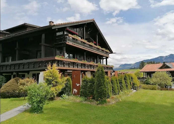 Der Sonnenhof - *
