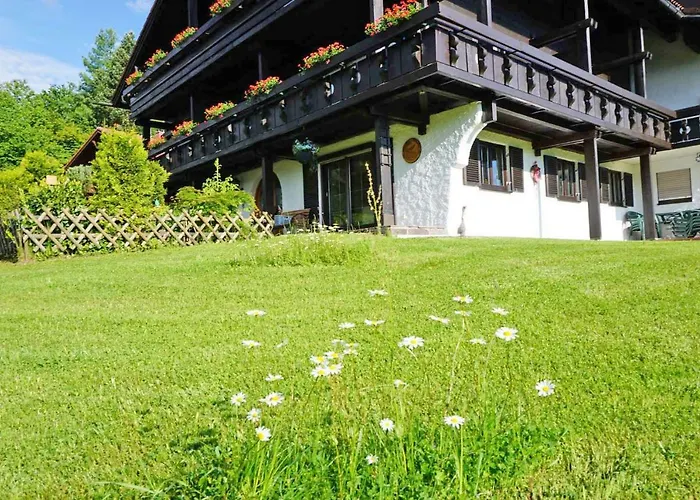 Der Sonnenhof - *